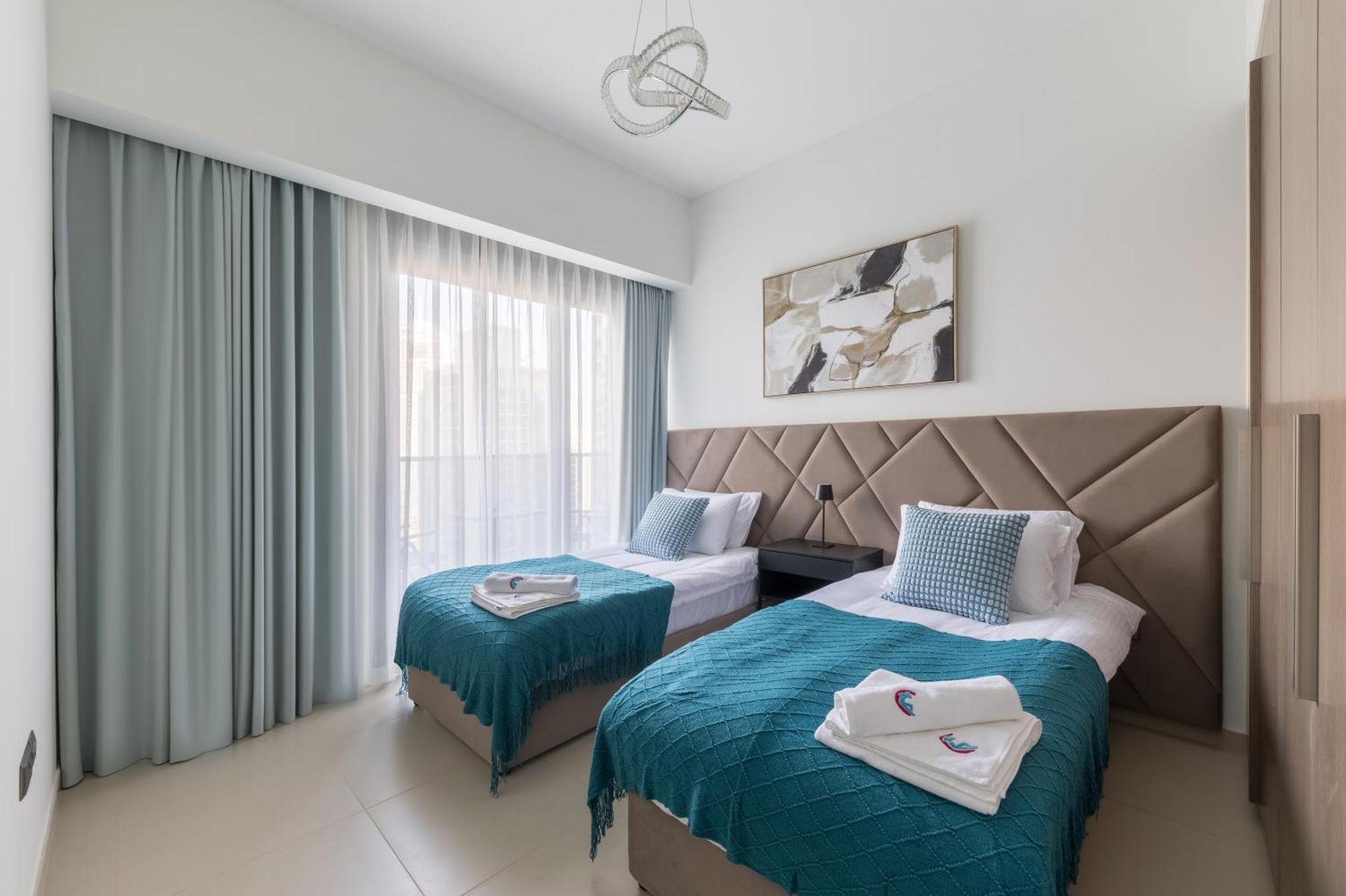 Spacious 3Br Plus Maids Burj Khalifa View دبي المظهر الخارجي الصورة